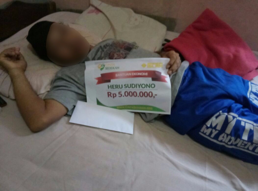 Santunan Zakat Kepada Bapak Heru Sudiyono