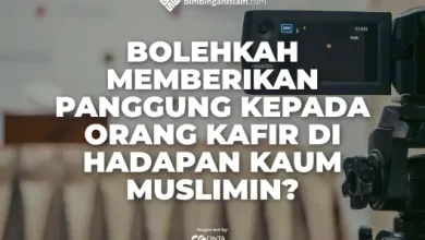 memberikan panggung ke orang kafir